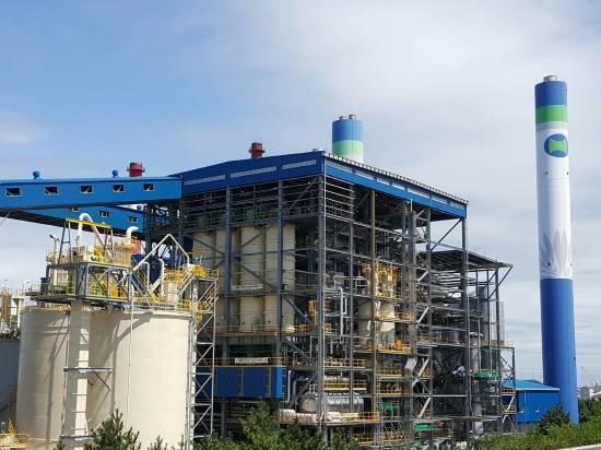 현대중공업이 지난 2017년 현대오일뱅크 대산공장에 공급한 순환유동층보일러 모습. ⓒ 현대중공업