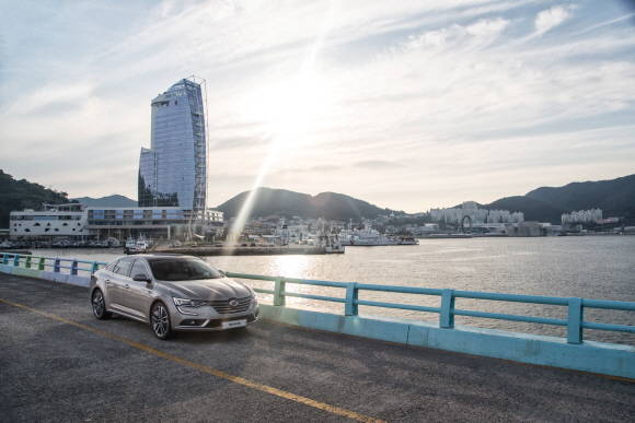 SM6 LPe의 프리미엄 요소 중 하나는 바로 도넛탱크 시스템의 안정감과 신뢰도다. ⓒ 르노삼성자동차