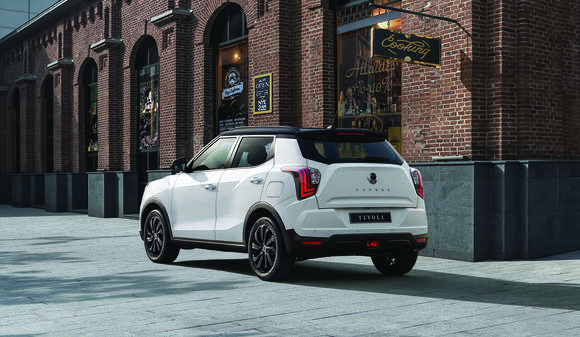 리어 콤비네이션 램프는 LED 라인을 보강해 티볼리만의 스포티룩을 완성했다. ⓒ 쌍용자동차