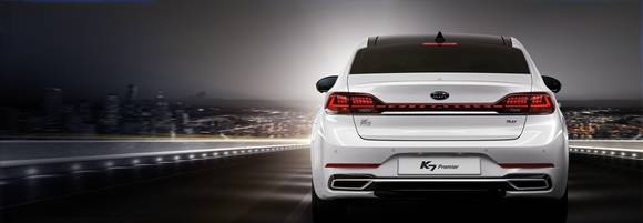 기아차는 K7 프리미어를 세분화된 고객수요에 맞춰 총 다섯 가지 엔진라인업으로 동시에 출시했다. ⓒ 기아자동차