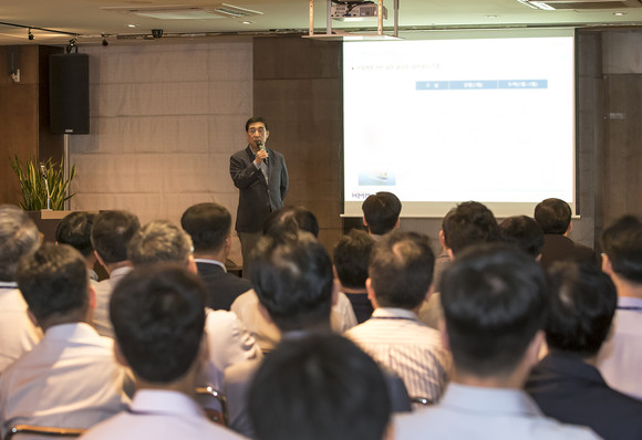 배재훈 사장이 20일 CEO 월례조회를 주최했다. ⓒ 현대상선