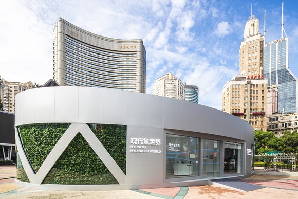 중국 상하이 쓰지광장에 개관한 중국 최초 수소 비전관 'Hyundai Hydrogen World'. ⓒ 현대자동차그룹