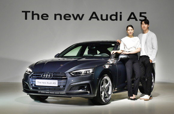스포티한 디자인과 첨단 편의사양을 자랑하는 더 뉴 아우디 A5 45 TFSI 콰트로. ⓒ 아우디코리아