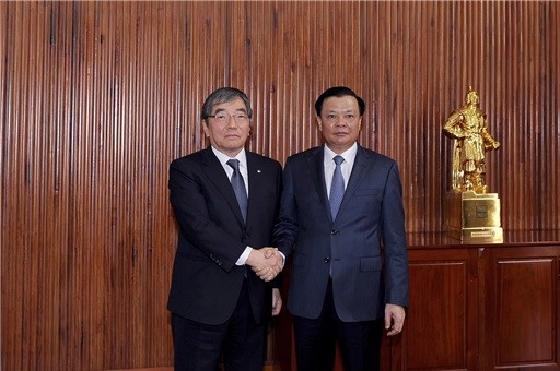 베트남을 방문한 윤석헌 원장과 딘 띠엔 중 베트남 재무부 장관. Ⓒ 금감원