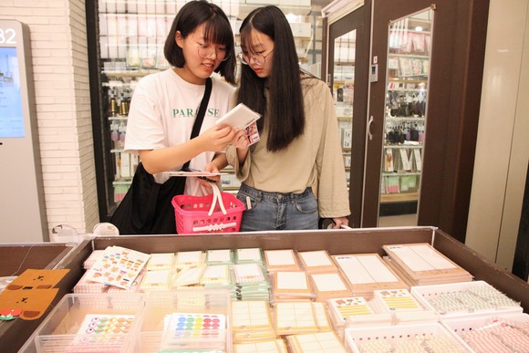 신세계 센텀시티 몰 지하 2층에서는 '다이어리 꾸미기 페어'를 오는 11일까지 진행한다. ⓒ 신세계 센텀시티.