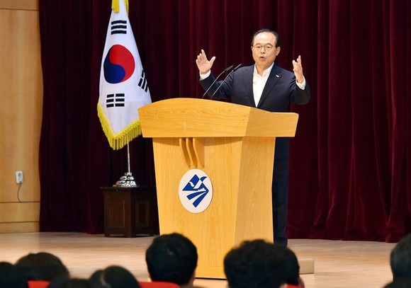 오거돈 부산시장은 9일 오전 9시 부산시청 대강당에서 직원 700여 명이 참석한 가운데 정례조례를 가졌다. ⓒ 부산시.