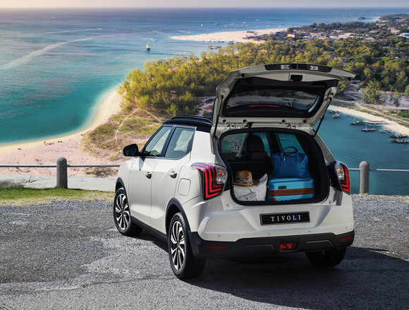 기본적으로 넓은 트렁크공간은 427ℓ로, 티볼리와 함께라면 도심 외곽으로 떠나는 여행에도 무리가 없다. ⓒ 쌍용자동차