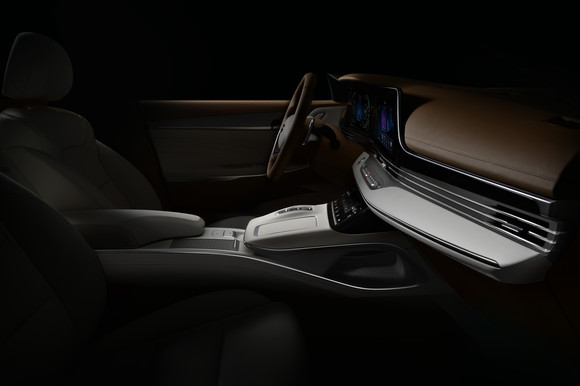 더 뉴 그랜저는 외장을 중심으로 디자인이 변하는 통상적인 페이스리프트 차량과 달리 내장의 작은 디테일까지 완전히 새롭게 변했다. ⓒ 현대자동차