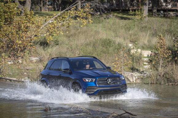 더 뉴 GLE는 어떤 주행환경에서도 스타일리시함과 안정감을 제공한다. ⓒ 메르세데스-벤츠 코리아