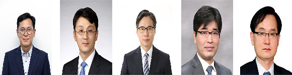 왼쪽부터 오종식 기획비서관 △이진석 국정상황실장 △박진규 신남방·신북방비서관 △이준협 일자리기획·조정비서관 △강성천 산업통상비서관. ⓒ 청와대