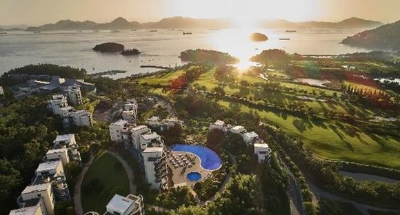 노을이 아름다운 아난티 남해 전경. ⓒ 아난티