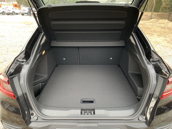 513ℓ를 자랑하는 트렁크용량. = 노병우 기자