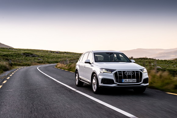 외관 디자인의 경우 강렬하고 스포티하면서 세련됨을 강조한 것이 특징이다. ⓒ 아우디 코리아