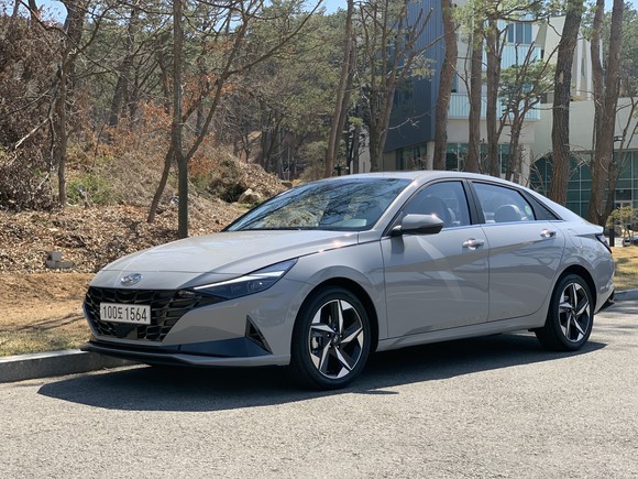 올 뉴 아반떼는 혁신적이고 스포티한 디자인을 완성한 것이 특징이다. = 노병우 기자