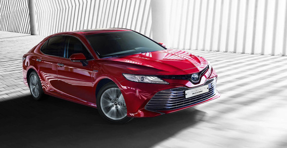 토요타 코리아가 토요타파이낸셜서비스코리아와 함께 캠리 하이브리드 차량에 대해 보다 차별화된 고객만족을 위해 중고차 가치보장형 운용리스 프로그램을 운영한다. ⓒ 토요타 코리아