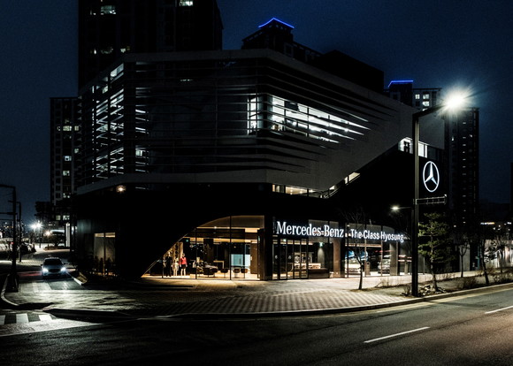 메르세데스-벤츠 동탄 전시장 및 서비스센터의 모습. ⓒ 메르세데스-벤츠 코리아