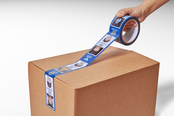 장기 실종아동 28인의 정보가 인쇄된 호프테이프. ⓒ 한진