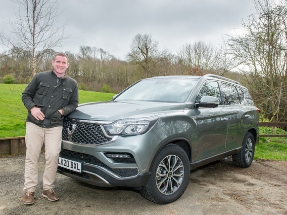지난 3월 쌍용차의 영국 브랜드 홍보대사로 임명된 전 럭비 영국 국가대표 선수이자 현재 인기 요리사로 활약 중인 필 비커리. ⓒ 쌍용차