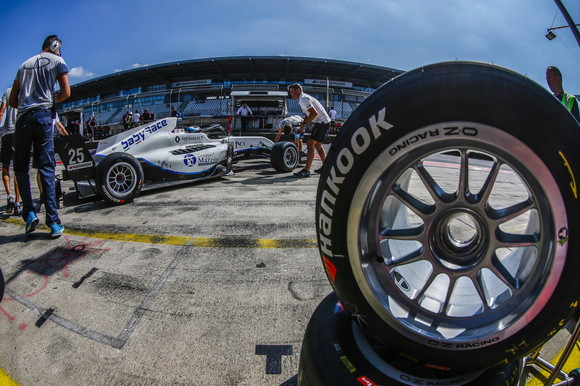 한국타이어가 레이싱 타이어를 독점 공급하는 포뮬러 르노 유로컵 2020 시즌에 본격 돌입한다. ⓒ 한국타이어