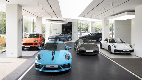 수원에 오픈한 포르쉐 신규 쇼룸의 모습. ⓒ 포르쉐코리아