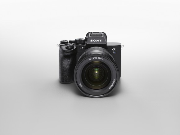 안정적인 4K 영상촬영으로 영상의 초격차를 실현한 풀프레임 미러리스 카메라 Alpha 7S III. ⓒ 소니코리아