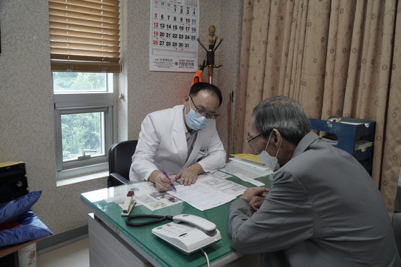 동남권원자력의학원이 원전 주민들을 대상으로 '찾아가는 의료서비스'를 제공한다. ⓒ 프라임경제