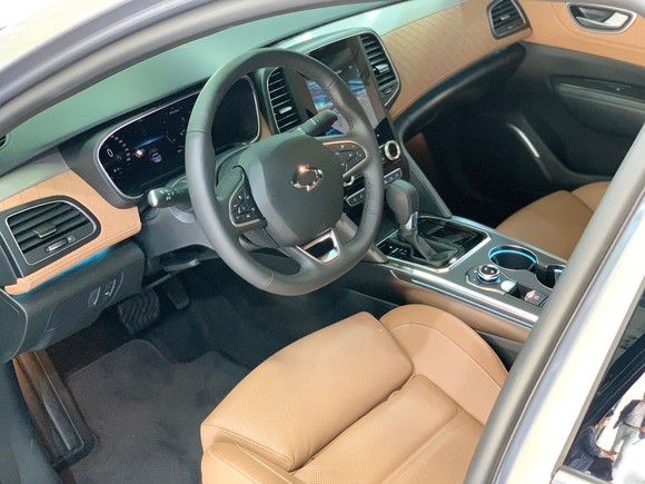 THE NEW SM6의 인테리어 디자인은 미적 감각과 첨단기술을 조화롭게 담아냈다. = 노병우 기자