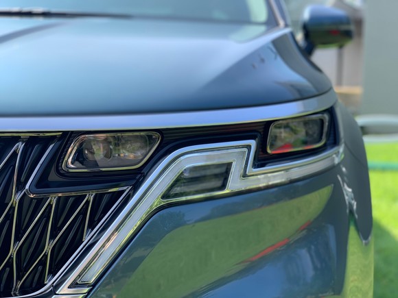 박자와 리듬을 시각적으로 형상화한 주간주행등(DRL). = 노병우 기자