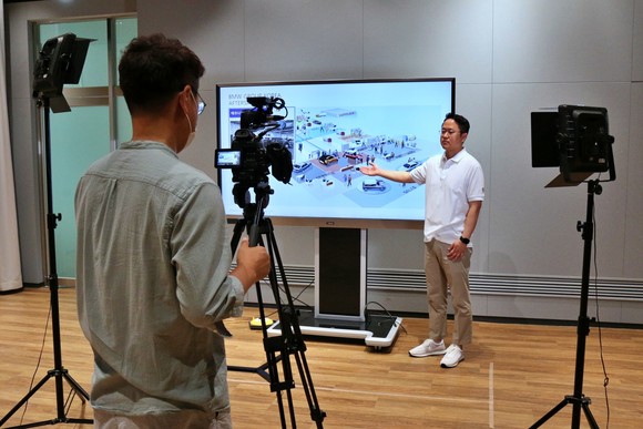 제4기 BMW 아우스빌둥 발대식은 코로나19 팬데믹 상황을 고려해 처음으로 비대면 온라인 방식으로 진행됐다. ⓒ BMW 그룹 코리아