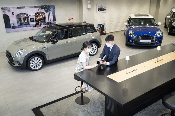MINI 코리아가 디지털 세일즈 플랫폼을 도입해 지난 9월1일부터 전국 21개 전시장에서 시행하고 있다. ⓒ MINI 코리아