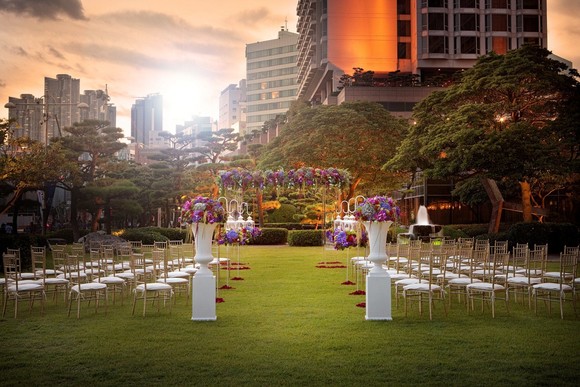 부산 해운대바다를 배경으로 진행되는 '로맨틱 가든 웨딩' 프로모션. ⓒ 파라다이스호텔 부산