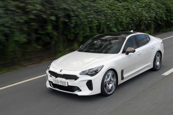 스팅어 마이스터는 2017년 출시한 스팅어의 상품성 개선 모델이다. ⓒ 기아자동차