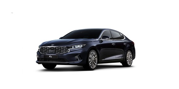 품성을 강화한 프리미엄 준대형 세단 2021년형 K7. ⓒ 기아자동차
