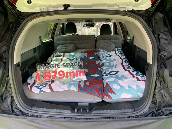 경쟁모델은 물론 중형 SUV보다 우월한 티볼리 에어의 720ℓ 매직 플레이스는 2열 폴딩 시 길이 1879㎜(용량 1440ℓ)로 성인 남성도 편안히 차박할 수 있는 공간이 확보된다. = 노병우 기자