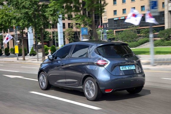 르노 조에는 10여년의 르노 EV 개발 경험에 기반해 향상된 파워와 주행거리 등을 통해 전기차의 기준을 새롭게 제시한다. ⓒ 르노삼성자동차