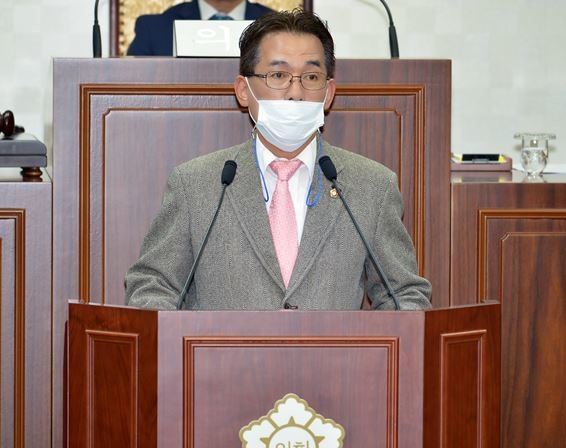 김상수 해운대구의원이 신종재난 '빌딩풍'에 대해 5분 발언을 하고 있다. ⓒ 프라임경제