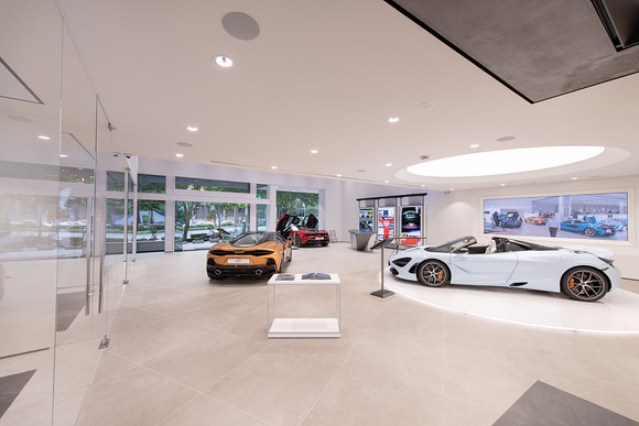 맥라렌 대치동 전시장 내부 모습. ⓒ 맥라렌 서울