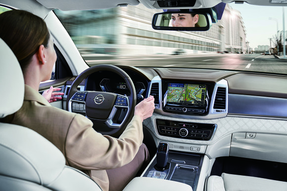 올 뉴 렉스턴은 인텔리전트 어댑티브 크루즈 컨트롤(IACC)을 포함한 첨단 주행안전 보조시스템 딥 컨트롤(Deep Control)이 적용됐다. ⓒ 쌍용자동차