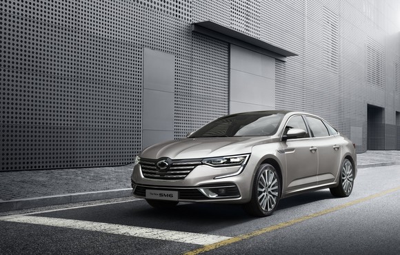 페이스리프트를 거쳐 새로 출시한 프리미엄 중형 세단 THE NEW SM6. ⓒ 르노삼성자동차