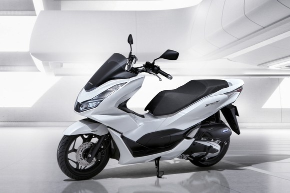 럭셔리 스쿠터의 대명사 2021년형 올 뉴 PCX. ⓒ 혼다코리아
