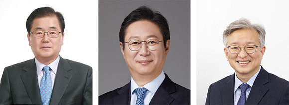 청와대 관계자는 오늘 발표외 추가 개각 가능성에 대해 "집권 후반기 안정적 마무리와 후반기 성과창출을 위해 인사는 항상 검토하고 있다"고 말했다.(왼쪽부터 정의용, 황희, 권칠승 내정자). ⓒ 청와대