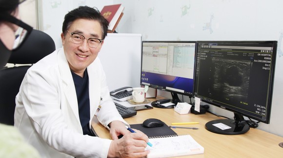 부산 온종합병원 이홍주 유방암·갑상선암센터장. ⓒ 온종합병원