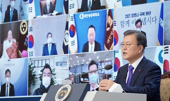 문 대통령은 오는 11일 국민과의 소통을 위해 카카오톡의 페이스톡 기능을 활용해 국민 8명과 영상 통화를 할 예정이다. ⓒ 청와대