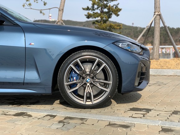 뉴 4시리즈는 지난 2013년에 처음 선보인 BMW 4시리즈의 2세대 풀 체인지 모델이다. = 노병우 기자