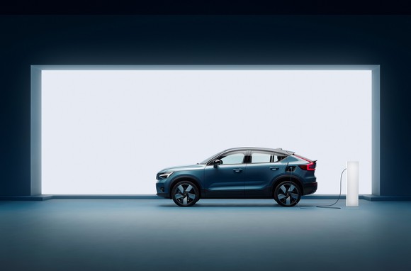 볼보자동차 브랜드 최초의 100% 순수 전기차 전용 모델인 C40 리차지. ⓒ 볼보자동차코리아