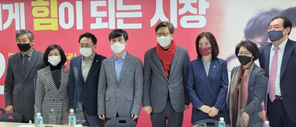 국민의힘은 6일 오후 박형준 후보 선거 캠프에서 첫 공식 선대본부장회의를 가졌다. ⓒ 연합뉴스