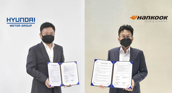 현대차·기아, 한국타이어 관계자가 비대면 업무협약을 체결하고 기념사진을 촬영하고 있는 모습. ⓒ 현대자동차