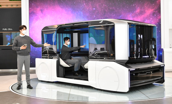 엠비전 X는 목적 기반형 4인용 모빌리티다. ⓒ 현대모비스