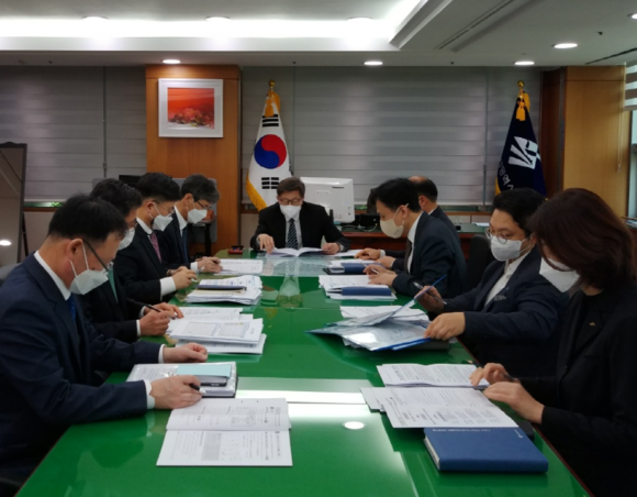 8일 박형준 신임 부산시장이 취임 첫 회의를 진행하고 있다. ⓒ 프라임경제