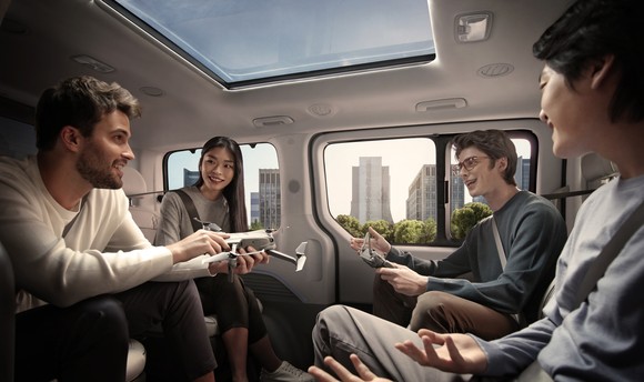 180도 회전이 가능한 스위블링 시트(Swiveling Seat). ⓒ 현대자동차